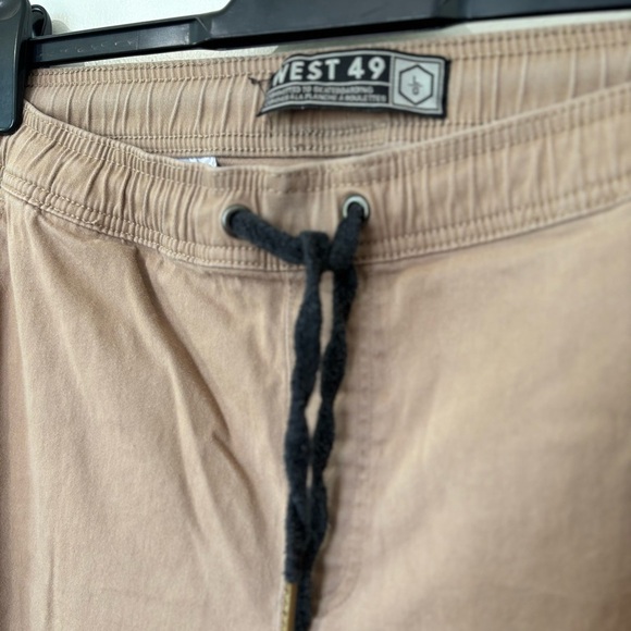 🎉4/30$🎉 West 49 Khaki Jogger Pants - Size Large - Picture 2 of 5
